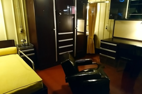 Dans la chambre du commandant